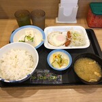 松屋 - ソーセージエッグ定食 冷奴／大盛