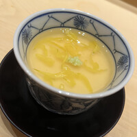 鮨 由う - 