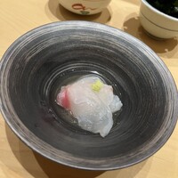 鮨 由う - 