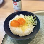 中華そば 深緑 - トップラン卵かけごはん  400円　双子ちゃんでした笑