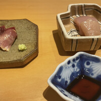 焼鳥 森本 - ○刺身　心臓とズリ　ももとむね〜こちらも甘い