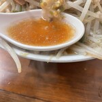 ラーメン凛 - ポン酢が後味をスッキリさせめちゃくちゃうま〜