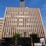 オープンカフェ まるごとやまなし館 - このビル　　右下角が　カフェです