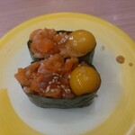 すし江戸 - サーモンユッケ