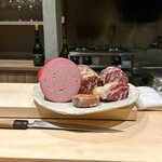 パルコ フィエラ - 箸休めの自家製サルーミ（モルタデッラ、トスカーノ、フィノッキオーナ、ヴェントリチャーナ、コッパ）