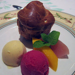 ル・トワ・ルージュ - 