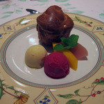 ル・トワ・ルージュ - 