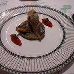 ル・トワ・ルージュ - いさきのフリット、ナスのフォンデュとパプリカソース添え