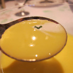 ル・トワ・ルージュ - とうもろこしの冷たいスープ