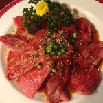 炭火焼肉 新宿 柳苑 - カルビ 