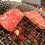 炭火焼肉 新宿 柳苑 - ロース！最高！