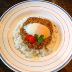 ごはんや ちどり ムゼウム - キーマカレー(スープ・サラダ・ドリンク付き) 860円