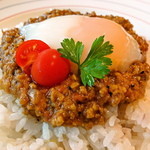 ごはんや ちどり ムゼウム - キーマカレー温泉たまごのせ