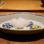 日本料理FUJI - ●お造り①：アオリイカ
      お塩とわさびで頂きます。