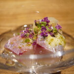 日本料理FUJI - 肉厚で弾力からナチュラルに伝わる鮮度。歯の踏み込みで黄身酢と香りと一つにストレートな旨さを表現！ 一口でも軽く圧倒される至極の美味しさ。。