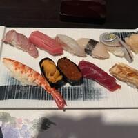 寿司 濱芝 - にぎり（シャリ小）（大トロ炙り・中トロ・鱸・平貝・さより・車海老・雲丹・いくら・漬けマグロ・穴子）