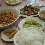 Kikka - マーボー豆腐と豚肉の牡蠣ソース炒めのランチ