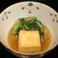 まき村 - 7種類の山菜類が使われています。