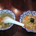 サワディー 久米川店 - ランチセット　いろいろ野菜と豚肉の卵とじ・鶏肉のさっぱりスープ
