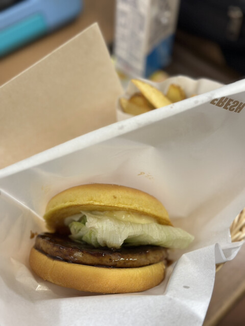 FRESHNESS BURGER Yoyogi Hachiman Ten