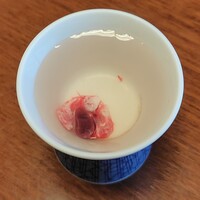 日本料理 梅林 - 鰻の心臓酒　日本酒の中でドクンドクンと動いてます。
