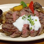 ロイヤルホスト 神戸空港店 - ステーキピラフ 2728円