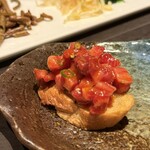 YORONIKU TOKYO AZABUDAIHILLS - ブルスケッタユッケ