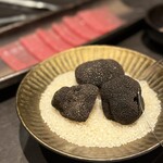 YORONIKU TOKYO AZABUDAIHILLS - ザブトンのすき焼トリュフ添え