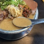 RAMEN HITONI YASASHIKU - 【葱みそ＝スープ】