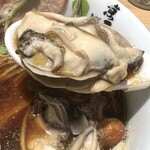 煮干しのビリー - 大粒牡蠣３個‼️