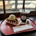 Dogo Yukemuri Cafe - ■蜜塔拉士冰淇淋套餐（附飲品）開心果口味與冰咖啡 ￥900