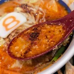 8番らーめん - 濃厚麻辣スープ