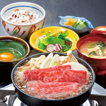 ＜牛すき焼き＞牛すき焼き昼膳　～特製だれでいただく国産牛肉～
