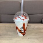 ドミノ・ピザ - ドリンク写真:ドミノシェイク 春いちご(あまおうソース)  890円