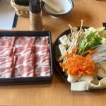 涮涮鍋壽喜燒Dontei 宇都宮鶴田店 - 豚ロース定食1199円