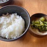 涮涮鍋壽喜燒Dontei 宇都宮鶴田店 - ご飯、漬け物、麺、玉子などはおかわり自由です