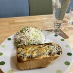 喫茶店 はな華 - 料理写真:海苔チーズトースト