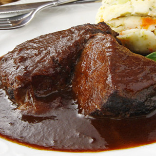 Famous Belgian Local Cuisine! Melty Iberian pork braised in Chimay beer