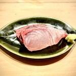 すしやのたい悟 - ◆肴／四品目…ヒラマサお造り　　　　　　　　　　　【帰る鴨（かへるかも）】