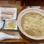 炭火焼濃厚中華そば 奥倫道 - 