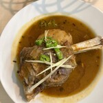 HUJRA HALAL FOOD & RESTAURANT - 上から