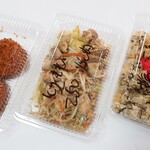 弁当・軽食 花 - カニクリームコロッケ・とりもも焼肉・塩こんぶ