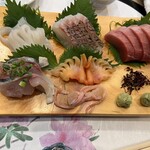 300054149 - 刺身盛り合わせ