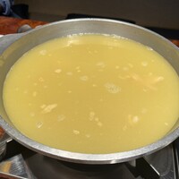 とり田 博多本店 - 水炊き（煮込み前）