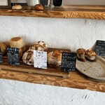 天然こうぼぱん とことこ - いつもの如く、黒札は月替わりの新人パン(^-^)/