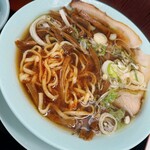 新橋ニューともちん - 辛味噌を溶かした状態のスープ