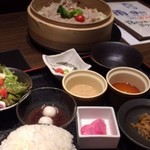 淡路島と喰らえ 銀座コリドー店 - 肉セイロ蒸し定食