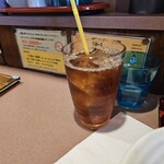 サウスヴィラ - セットのウーロン茶です。