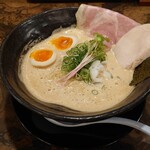 極み鶏そば 鶏と麦ときどき豚 - 