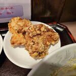 サウスヴィラ - こちらはセットのから揚げです。